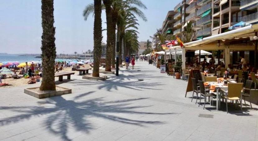 Beautiful Apartment Near Playa De Los Locos Torrevieja Bagian luar foto
