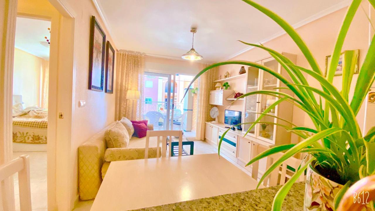 Beautiful Apartment Near Playa De Los Locos Torrevieja Bagian luar foto