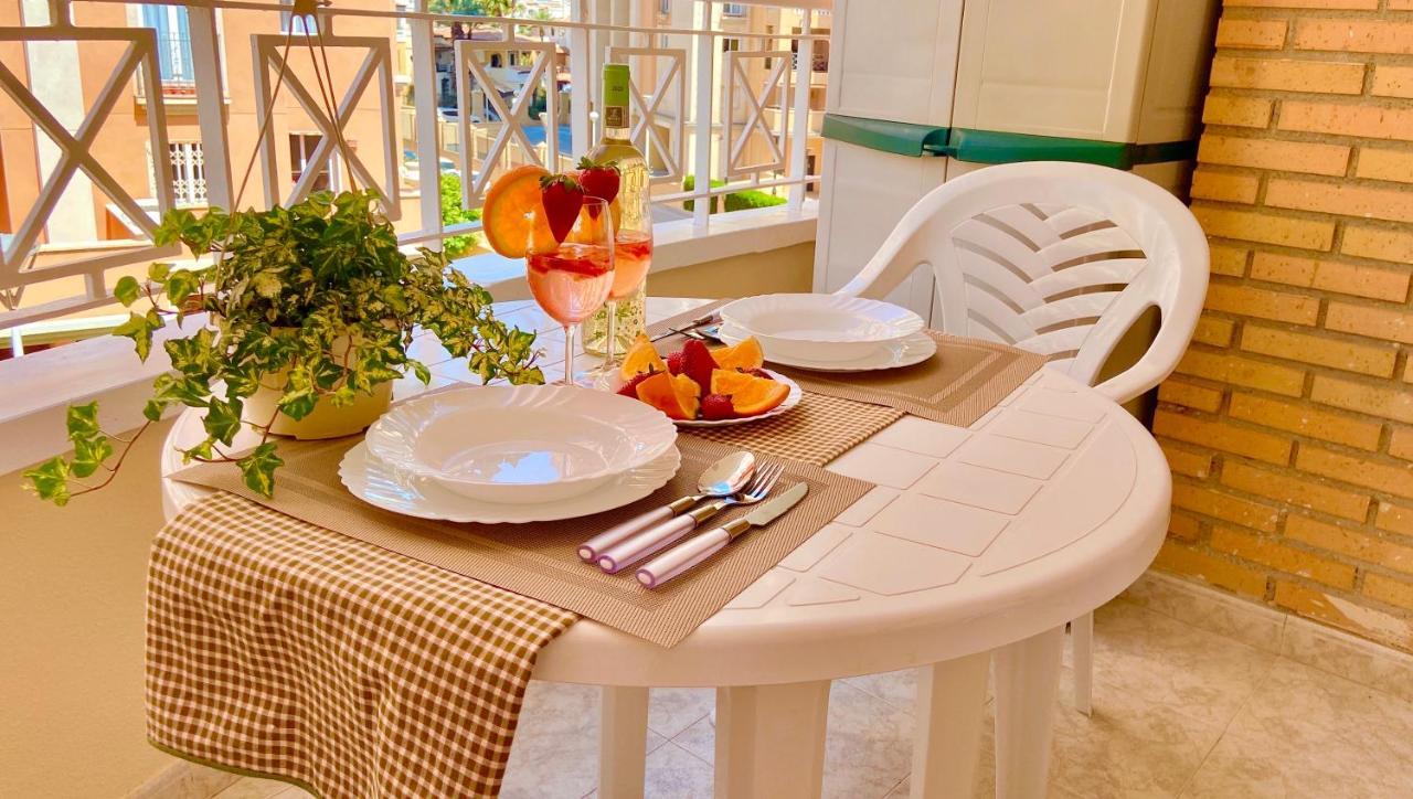 Beautiful Apartment Near Playa De Los Locos Torrevieja Bagian luar foto