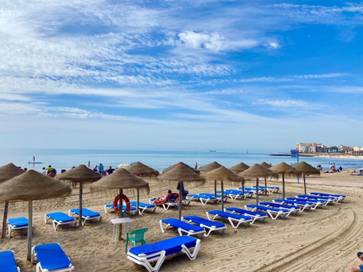 Beautiful Apartment Near Playa De Los Locos Torrevieja Bagian luar foto
