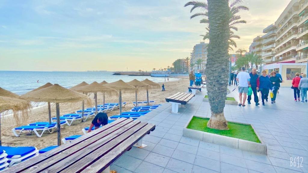 Beautiful Apartment Near Playa De Los Locos Torrevieja Bagian luar foto