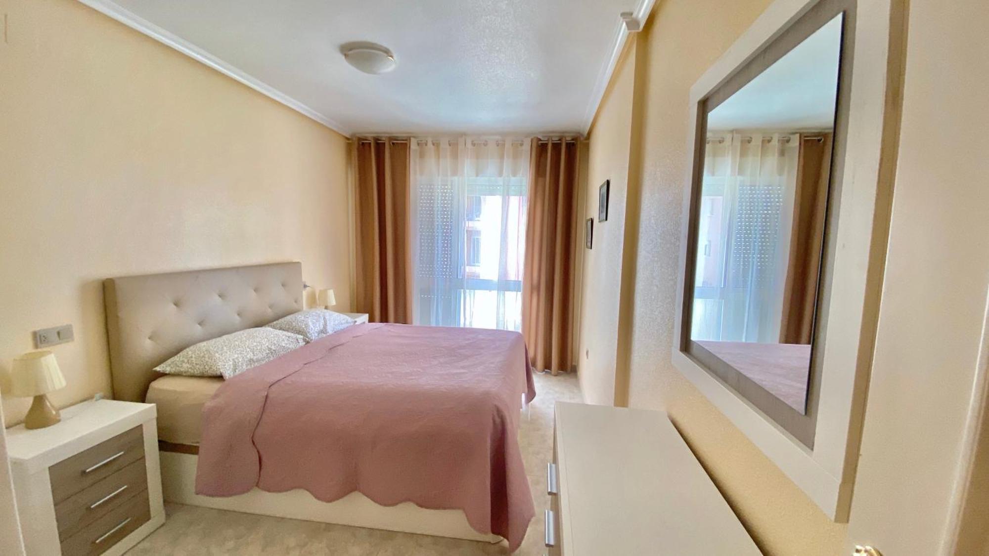 Beautiful Apartment Near Playa De Los Locos Torrevieja Bagian luar foto